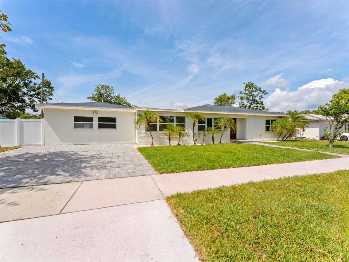 1242 Bermuda St., Clearwater, FL 33755