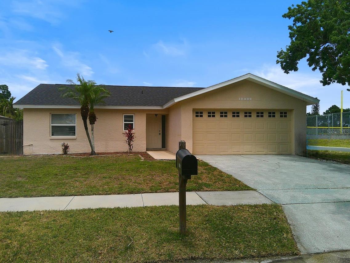 12909 123rd Ave., Largo, FL 33774