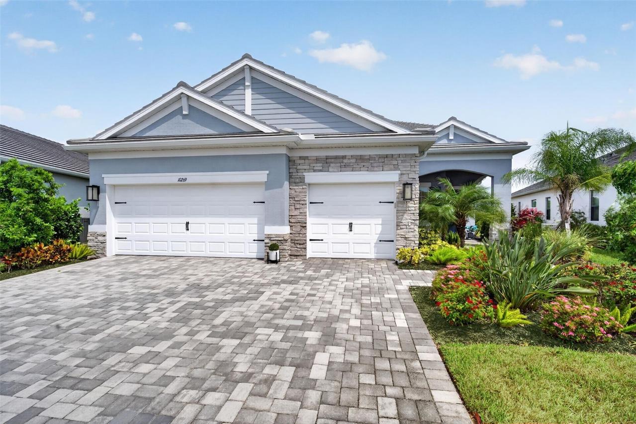 10269 Canaveral Cir., Sarasota, FL 34241
