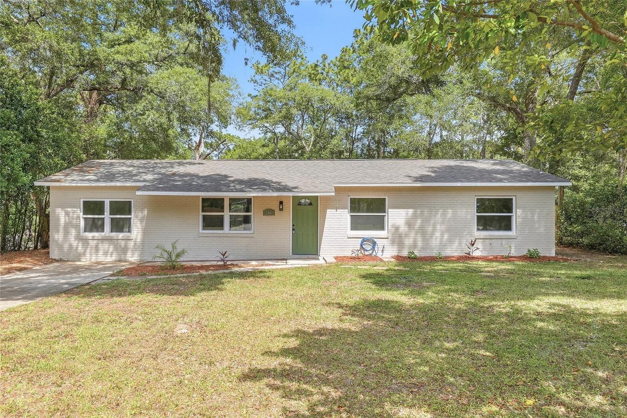 6040 Knollwood Dr, Ridge Manor, FL 33523