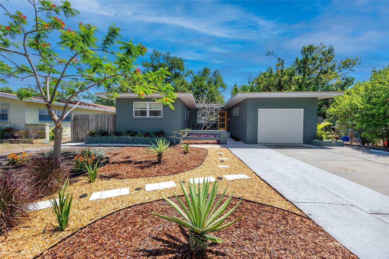 630 Jasmine Way, St Petersburg, FL 33705