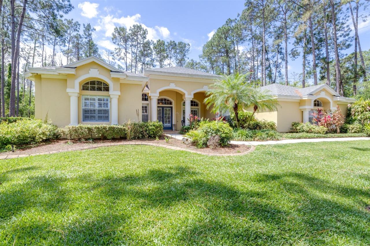313 Pine Bluff Dr., Lutz, FL 33549