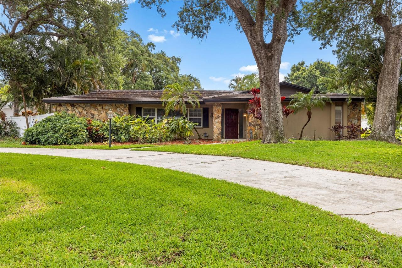 2215 Buena Vista Dr., Clearwater, FL 33764