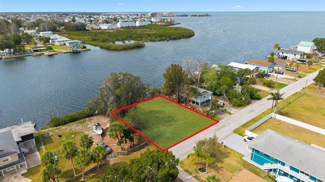 6646 Seaview Blvd., Hudson, FL 34667