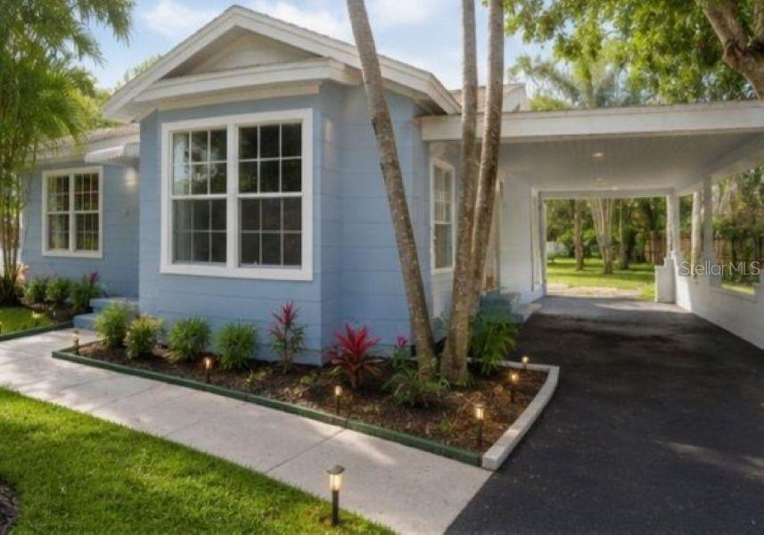 1714 2nd Ave., Bradenton, FL 34208
