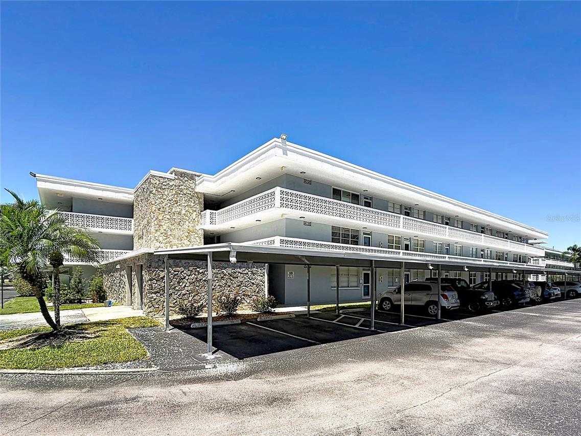 4720 Locust St. #311, St Petersburg, FL 33703