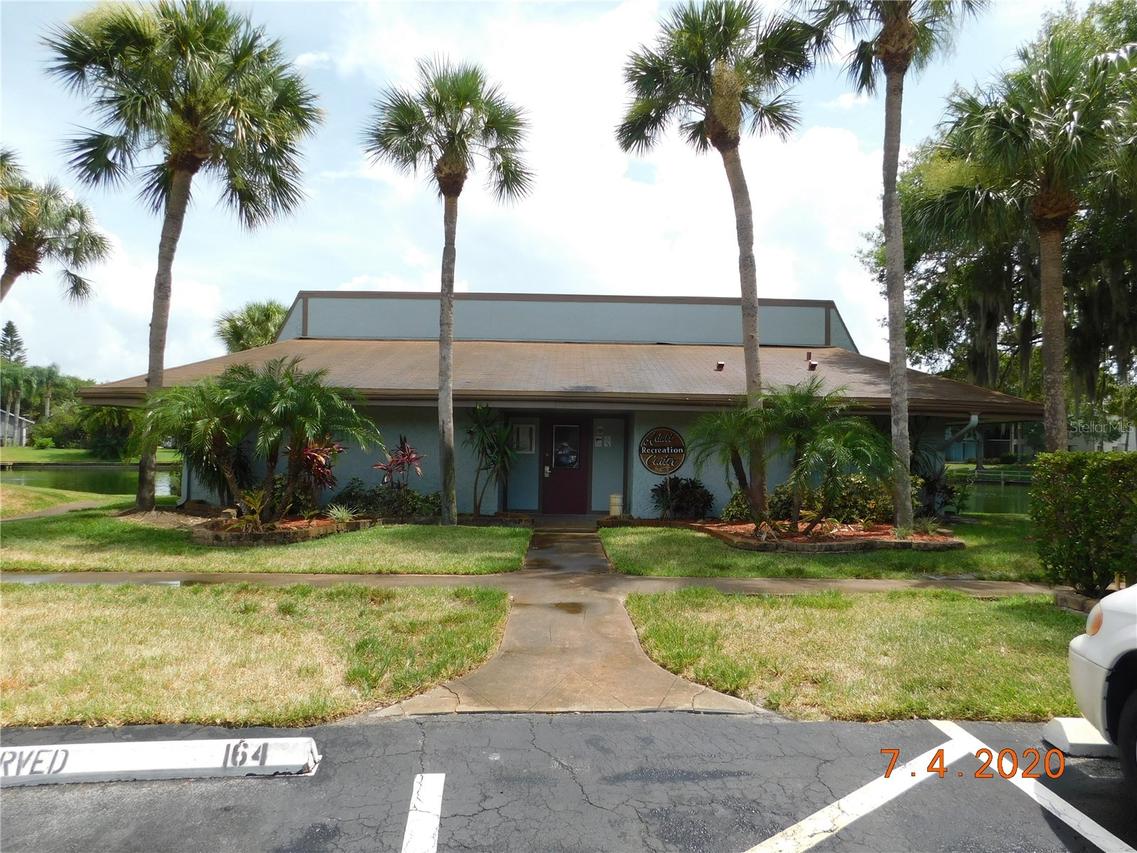 6314 Newtown Cir. #14B3, Tampa, FL 33615