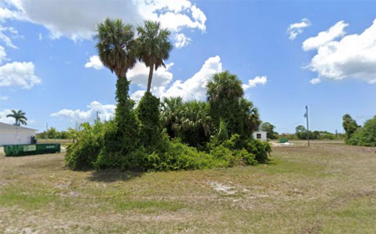 2748 NE 6th Pl., Cape Coral, FL 33909