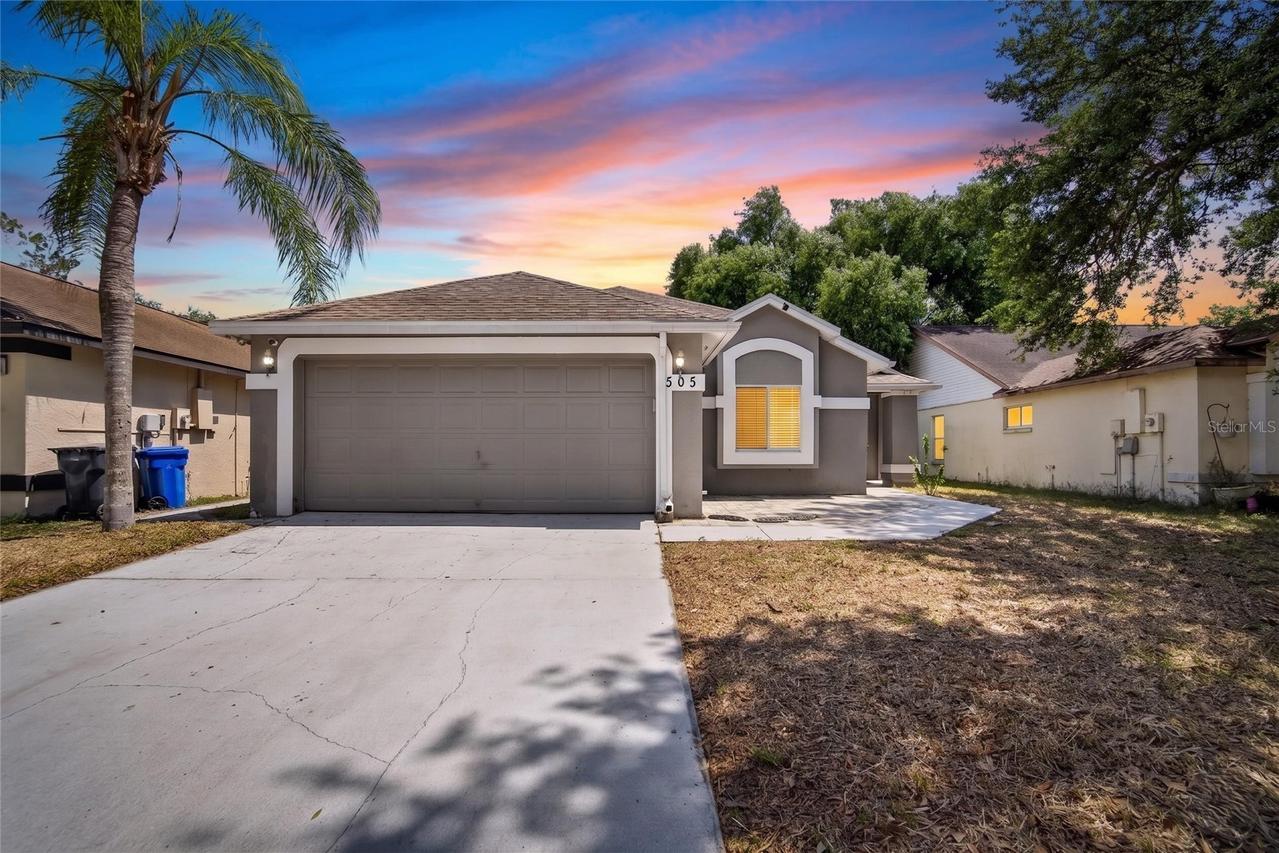 305 Sand Ridge Dr., Valrico, FL 33594