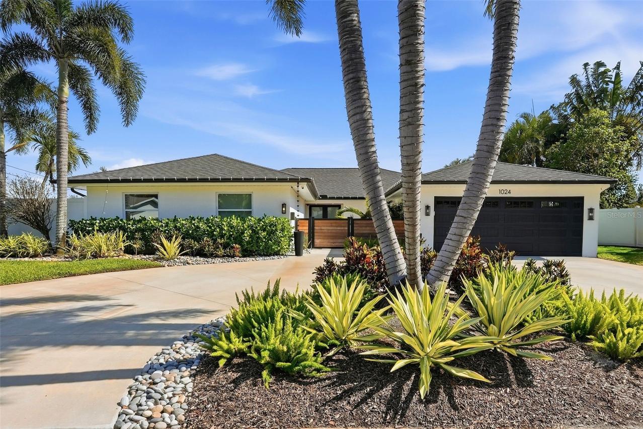 1024 44th Ave., St Petersburg, FL 33703