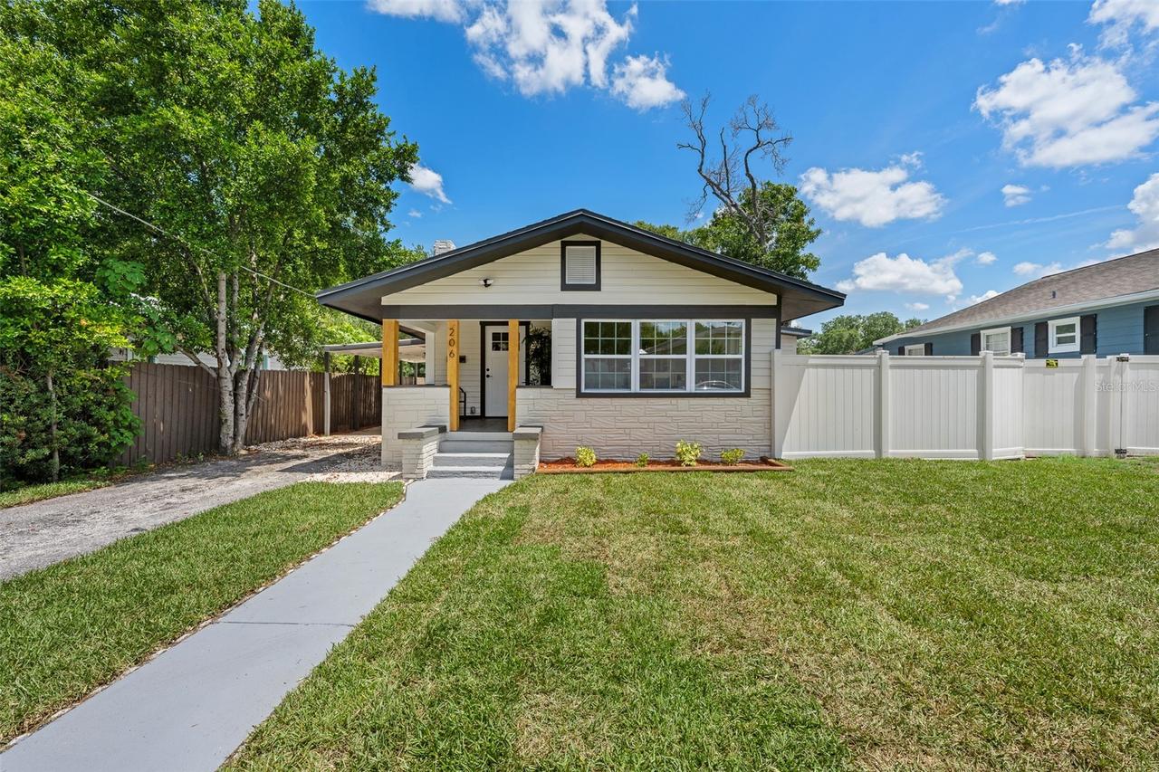 206 E North St., Tampa, FL 33604