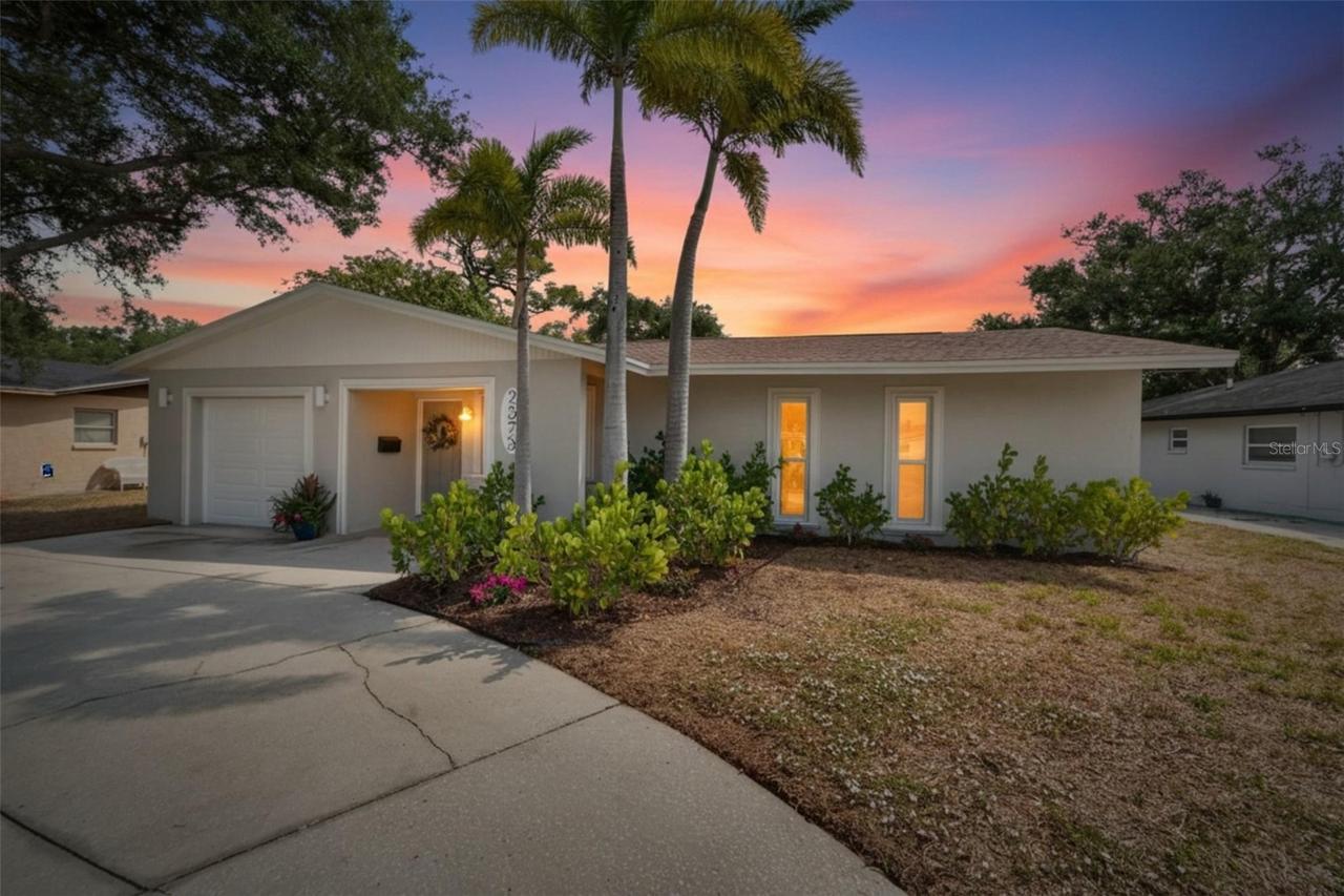 2575 Granada Cir., St Petersburg, FL 33712