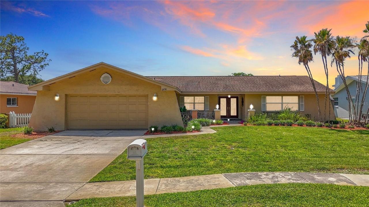 6490 Burning Tree Dr., Seminole, FL 33777