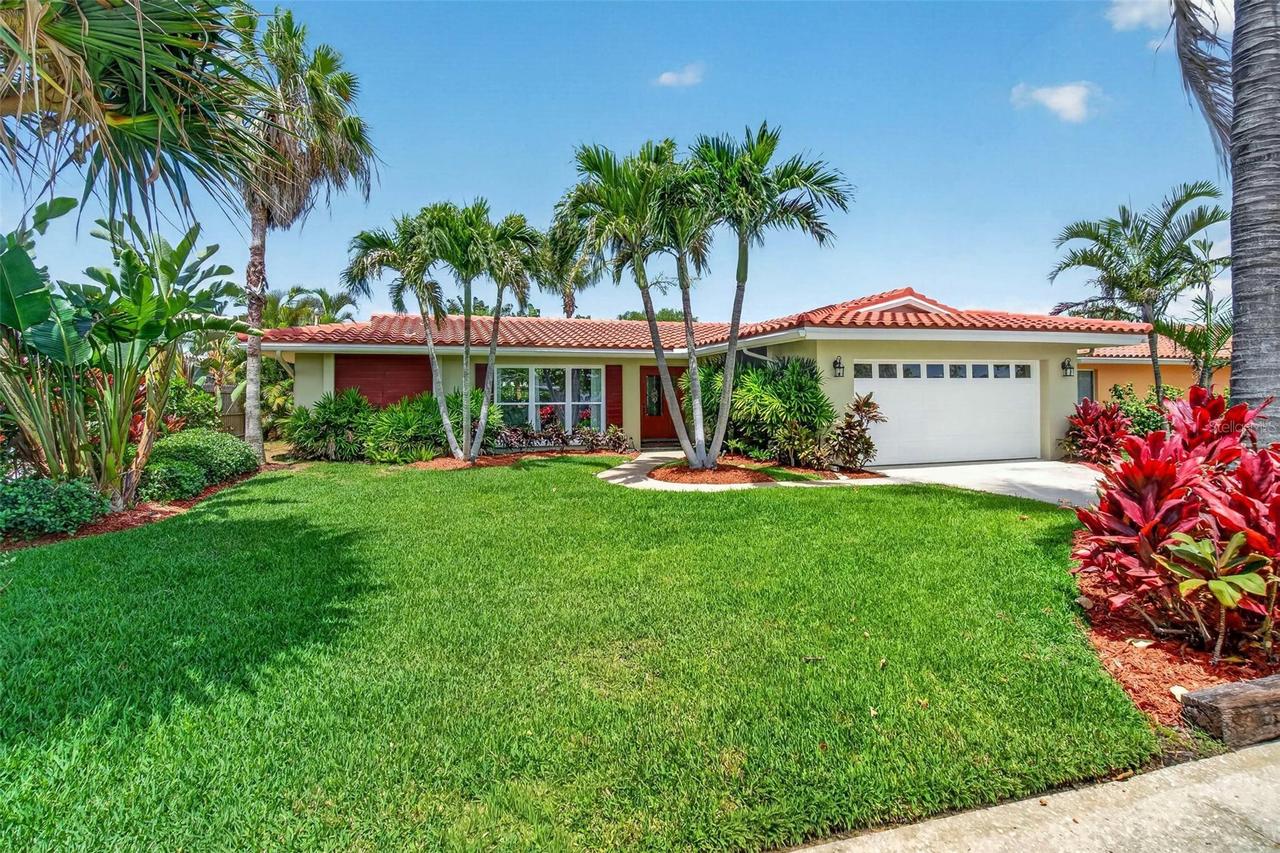 10444 Majestic Dr., Largo, FL 33774