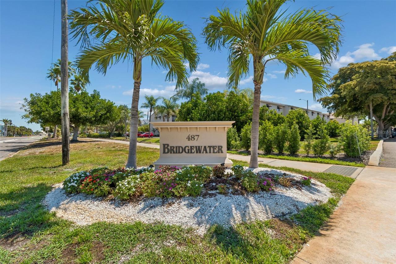 487 Pinellas Bayway #207, St Petersburg, FL 33715