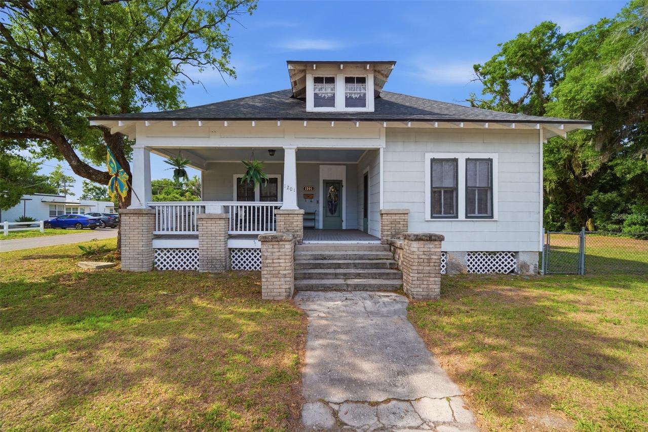 1201 W Reynolds St., Plant City, FL 33563
