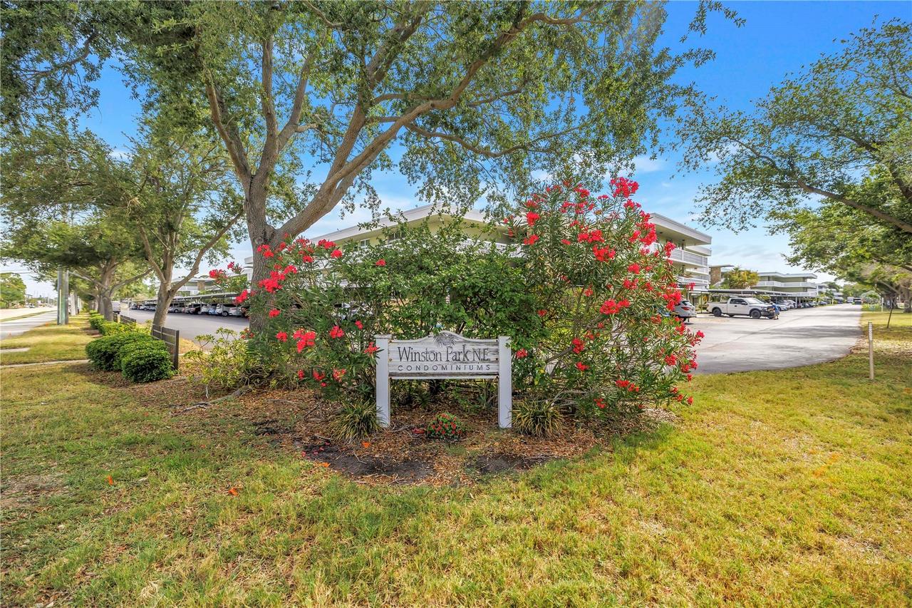 4720 Locust St. #318, St Petersburg, FL 33703