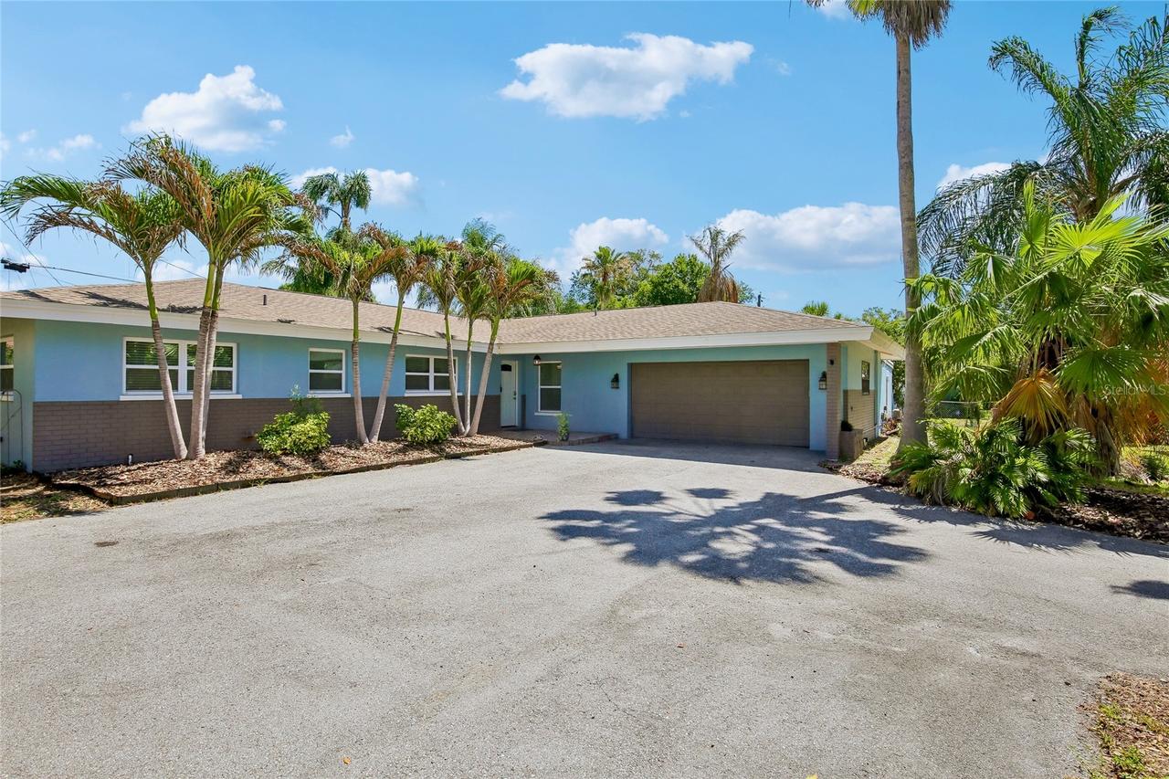 1872 Hunt Ln., Clearwater, FL 33764