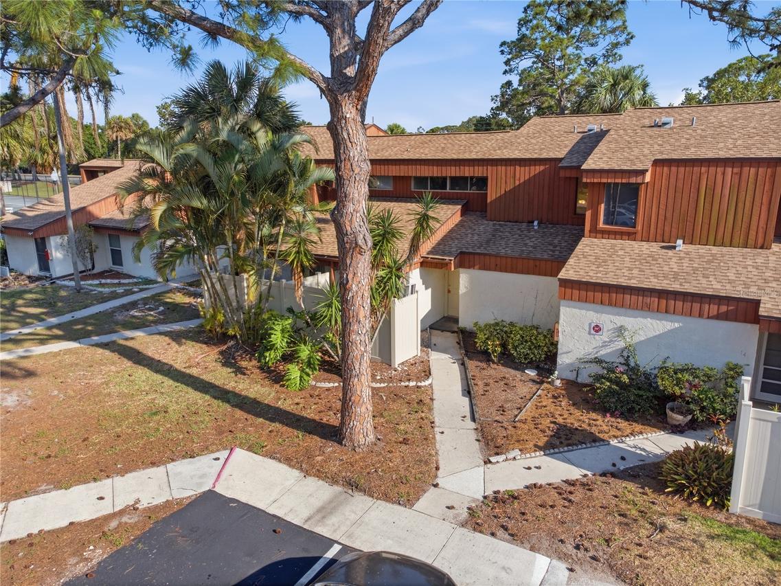 2058 Sunset Point Rd. #15, Clearwater, FL 33765