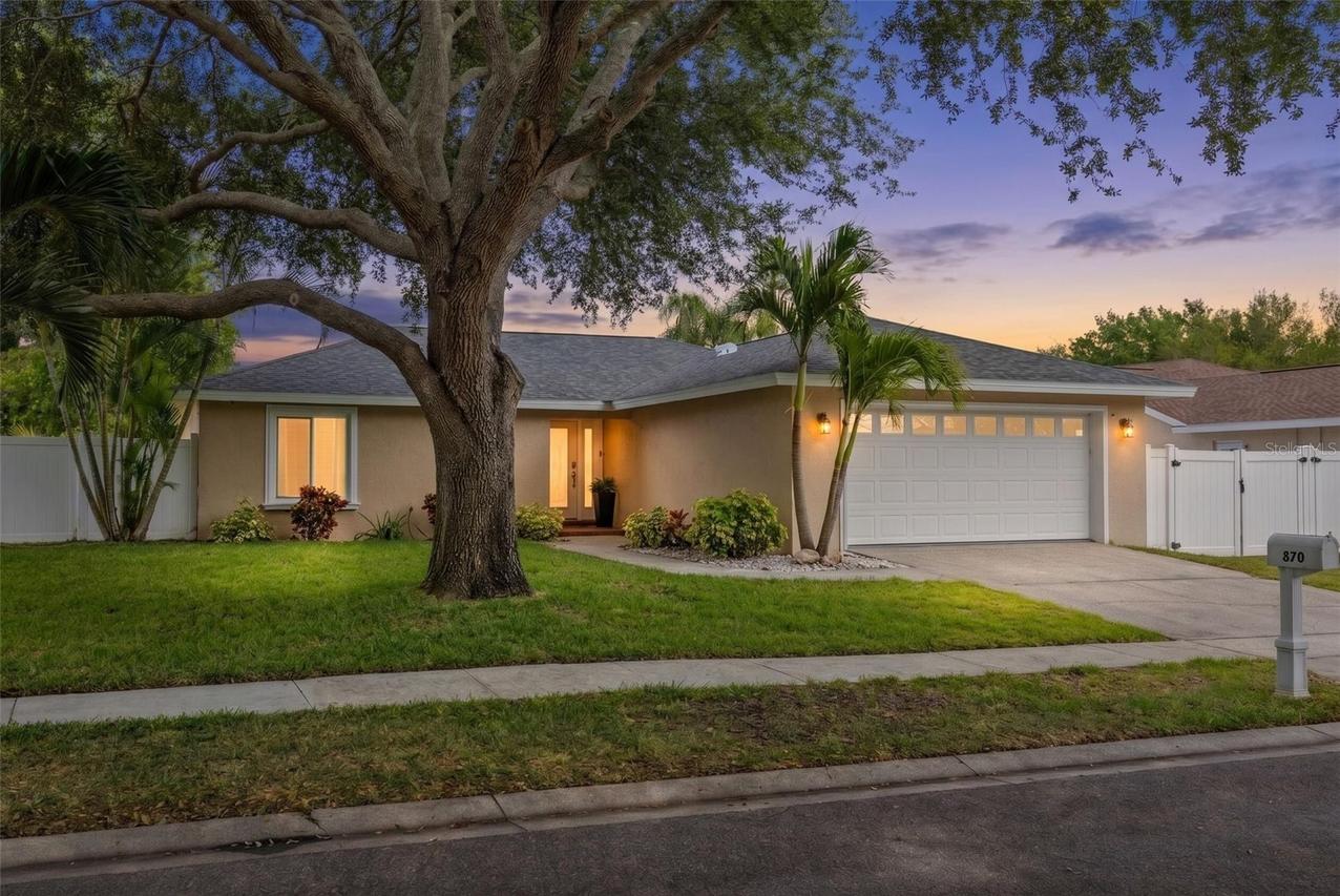 870 16th Ln., Palm Harbor, FL 34683