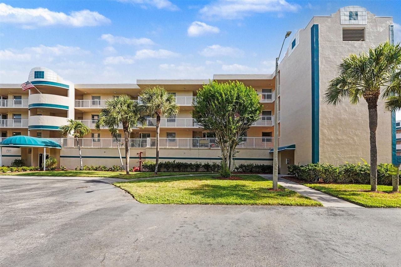 6205 Shoreline Dr. #1106, St Petersburg, FL 33708