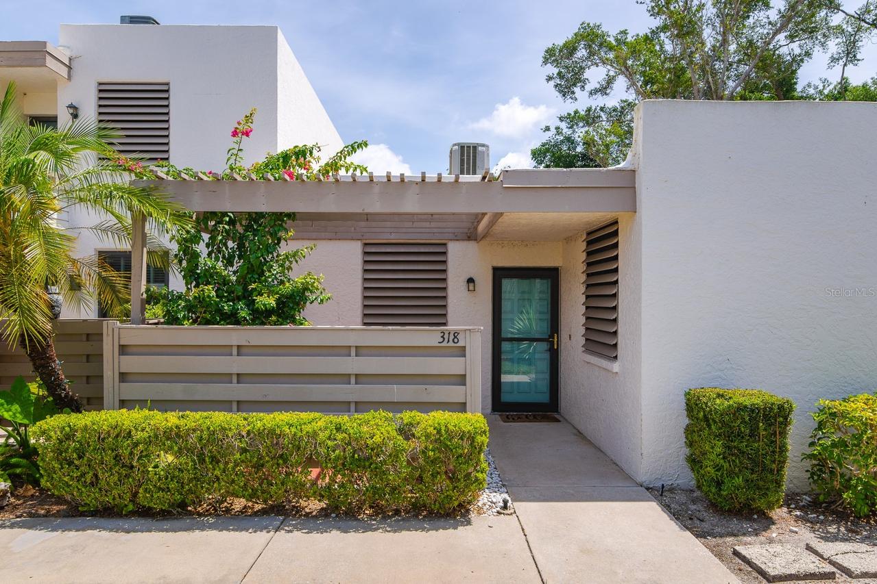 318 Timberlake Dr., Bradenton, FL 34210