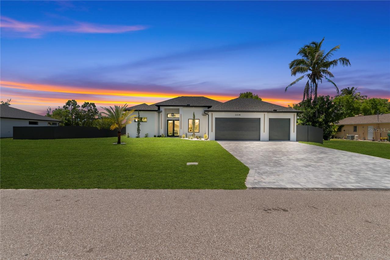 1114 Sw 8th Pl, Cape Coral, FL 33991