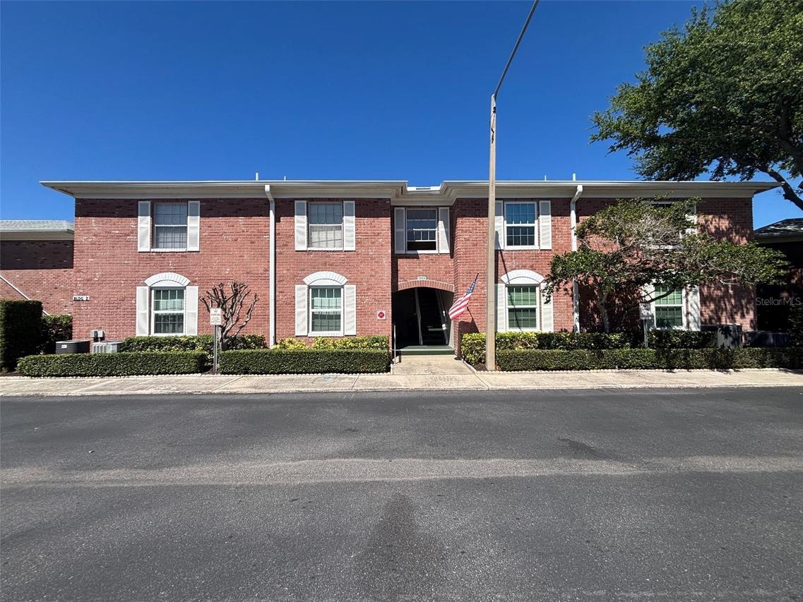 3994 37th St. #9, St Petersburg, FL 33711