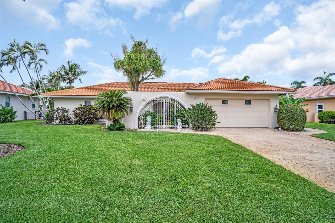 2041 Carolina Ave., St Petersburg, FL 33703