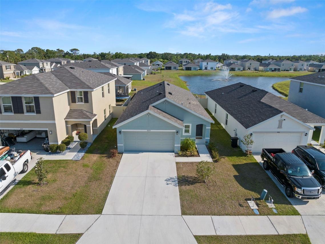 3820 Mannered Gold Ave., Bradenton, FL 34208