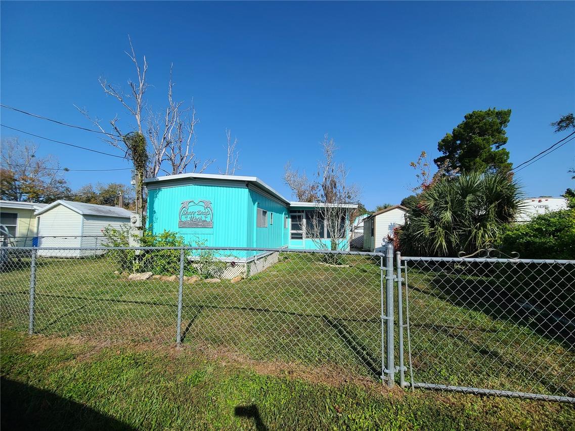 5418 Circle Dr., Weeki Wachee, FL 34607