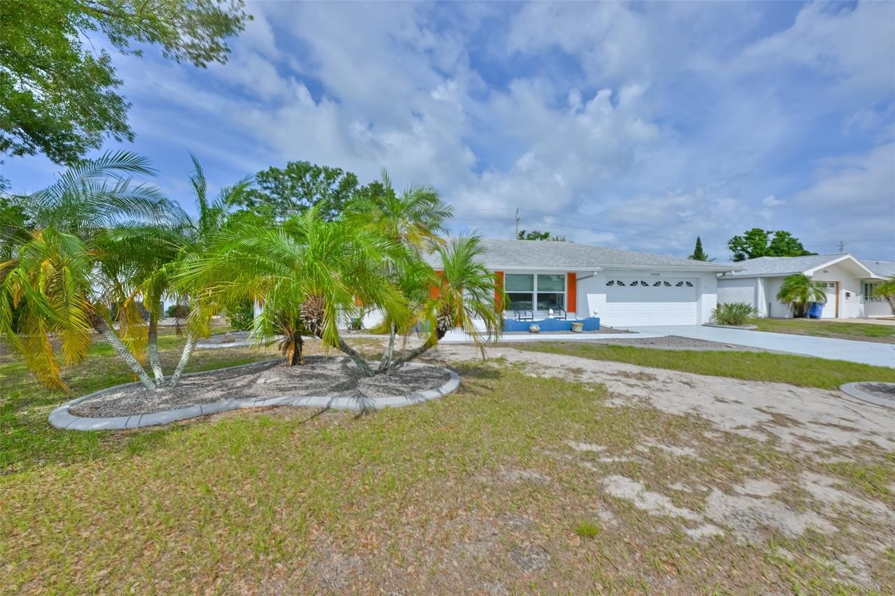 1222 W Del Webb Blvd., Sun City Center, FL 33573