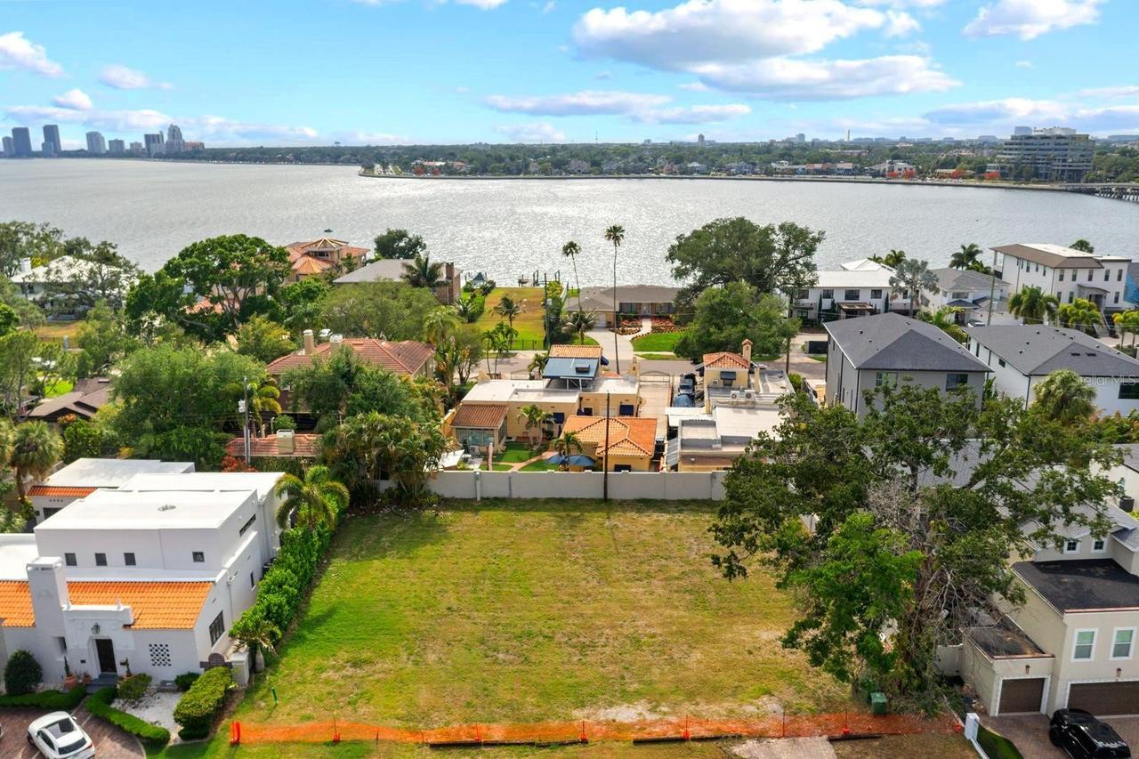 32 Aegean Ave., Tampa, FL 33606