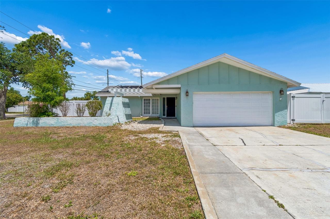 13691 Serena Dr., Largo, FL 33774