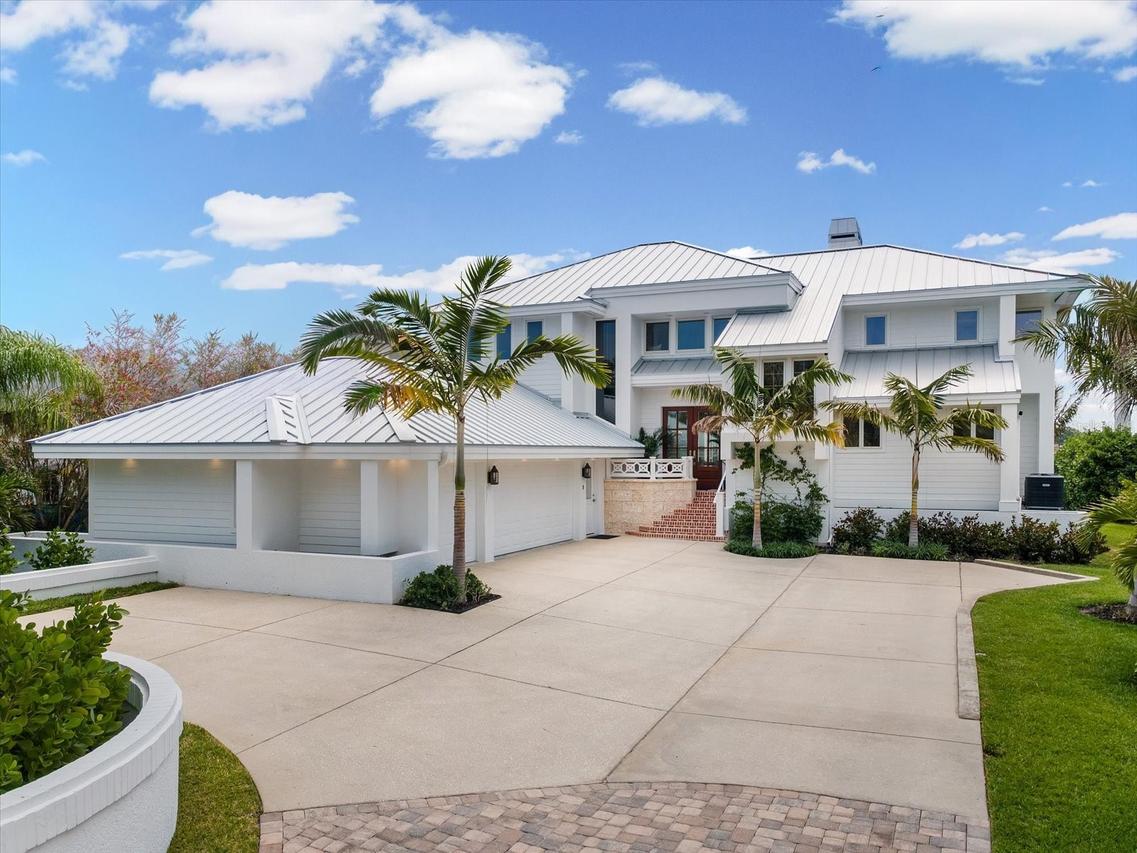433 St Andrews Dr., Belleair, FL 33756