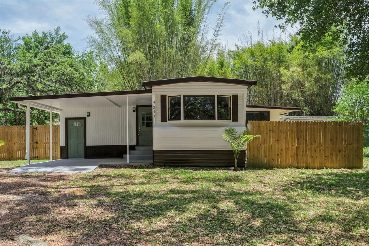 4251 Seaberg Rd., Zephyrhills, FL 33541