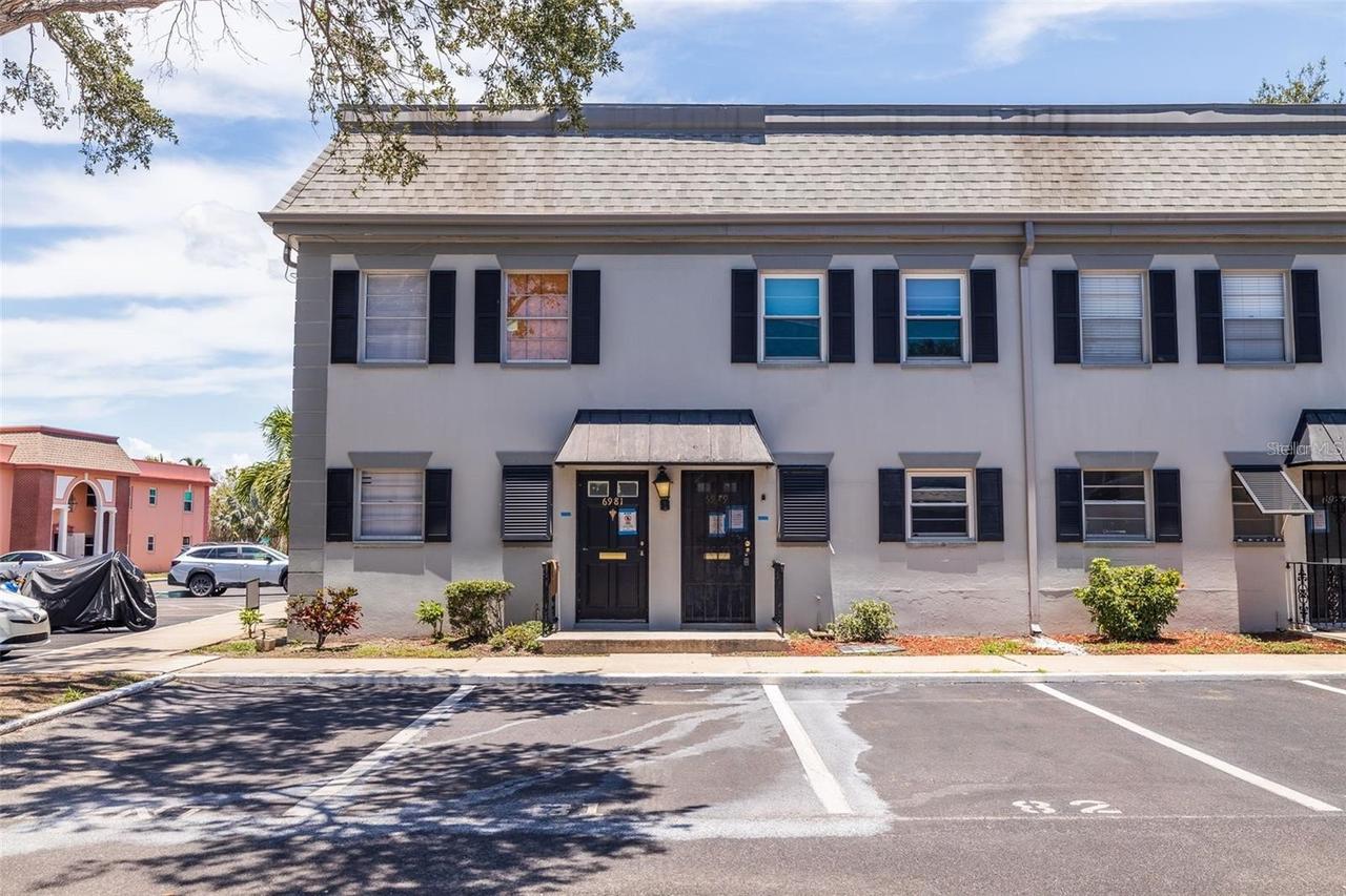 6979 Place De La Paix, South Pasadena, FL 33707