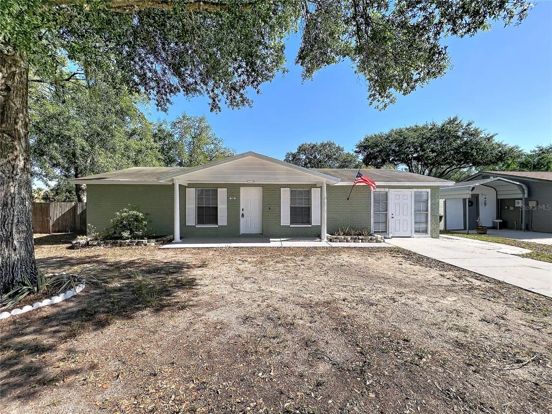 808 Falkirk Ave., Valrico, FL 33594