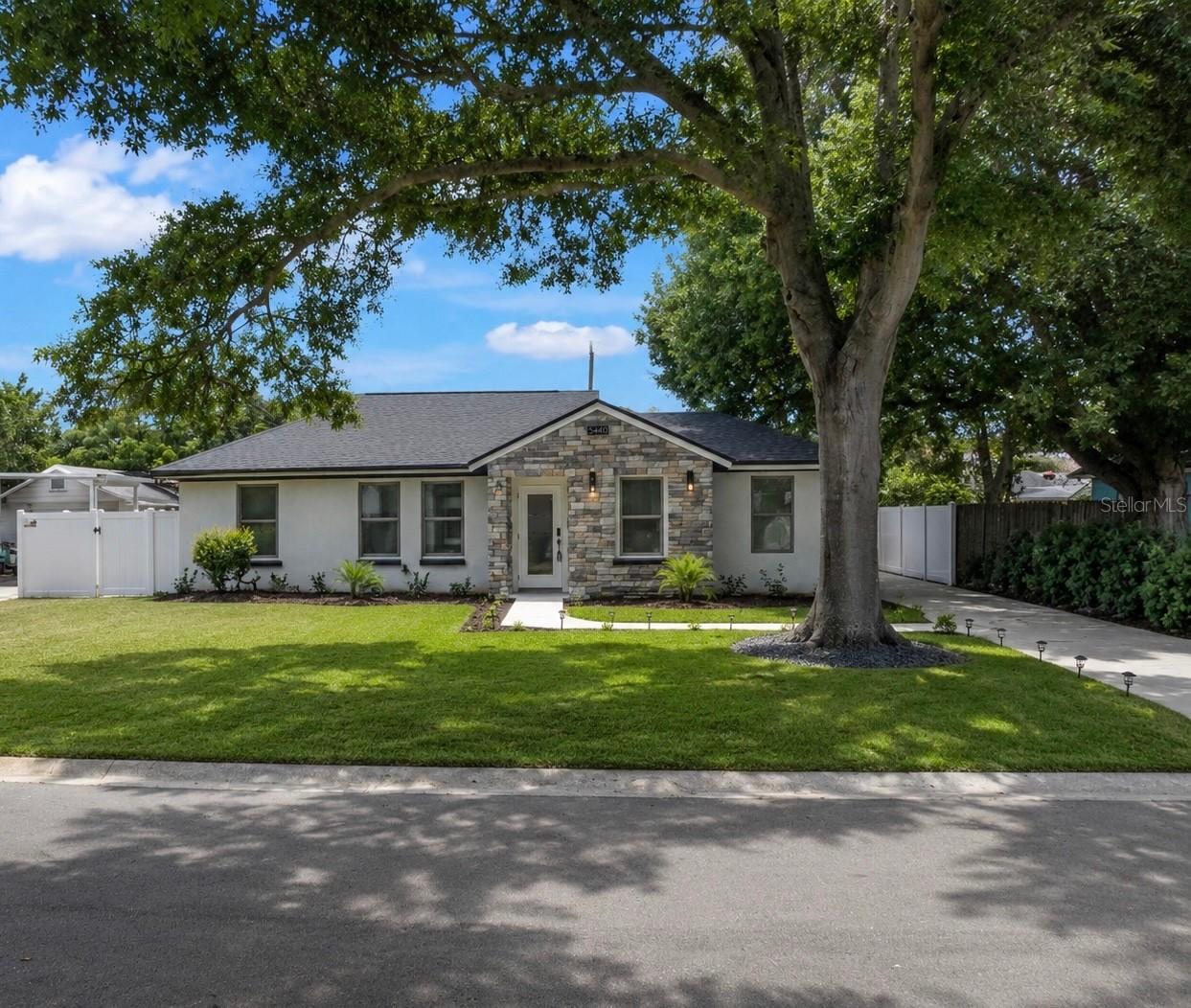 3440 17th St., St Petersburg, FL 33713