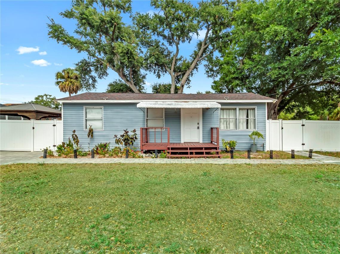 6201 Theresa St., Tampa, FL 33615