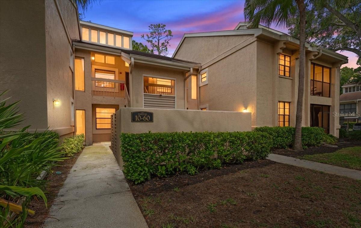 10 Shamrock Way, Oldsmar, FL 34677