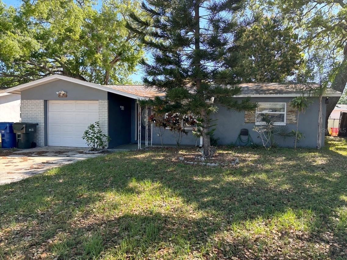 2203 Gladys St., Largo, FL 33774