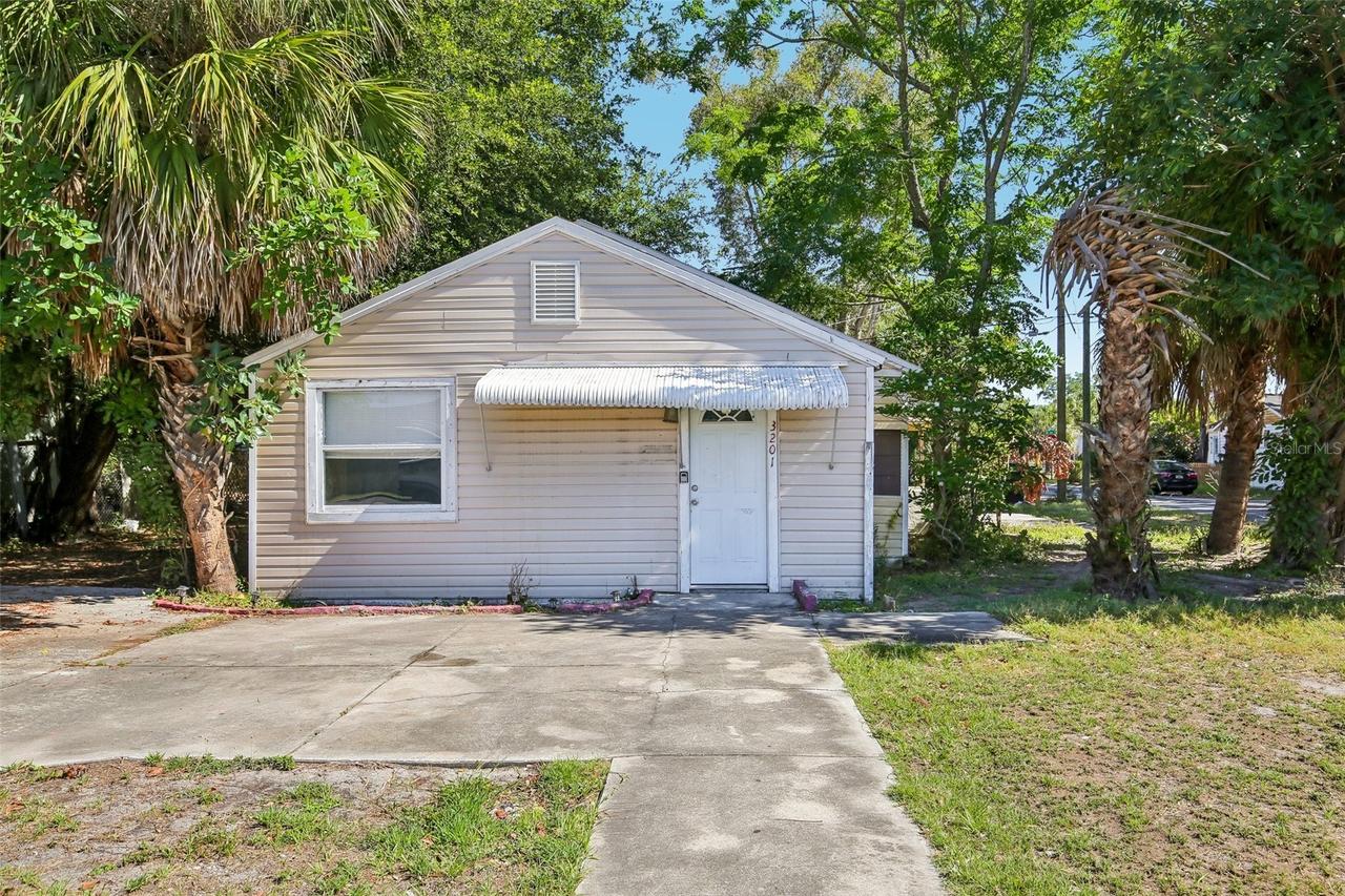 3201 Freemont Ter., St Petersburg, FL 33712
