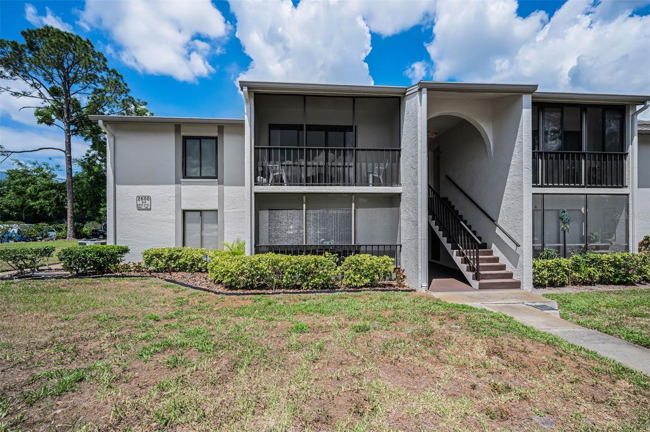 2600 Pine Ridge Way #A2, Palm Harbor, FL 34684
