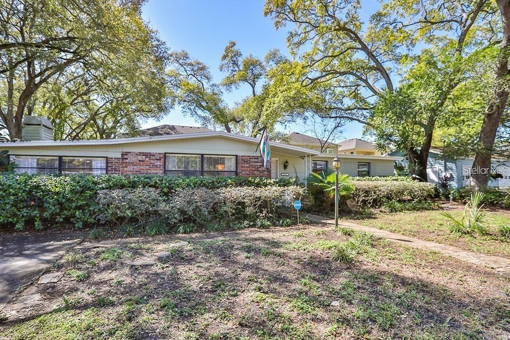 3214 W Coachman Ave., Tampa, FL 33611