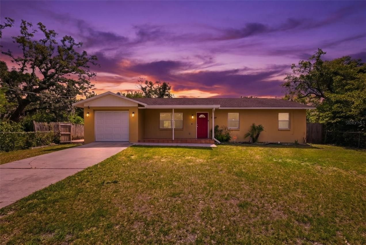 9707 N Mary Ave., Tampa, FL 33612