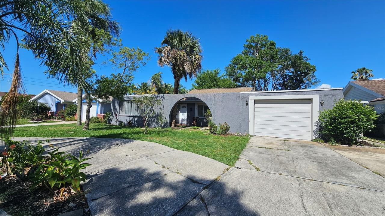3442 Overland Dr., Holiday, FL 34691