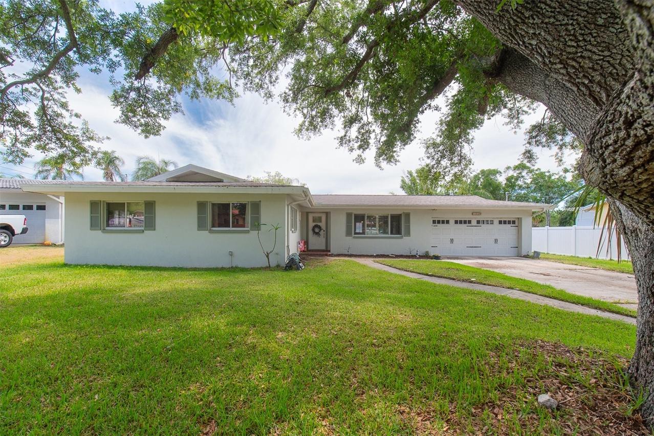 1380 Kennywood Dr., Largo, FL 33770