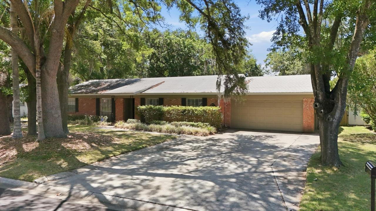 13808 Cherry Brook Ln., Tampa, FL 33618