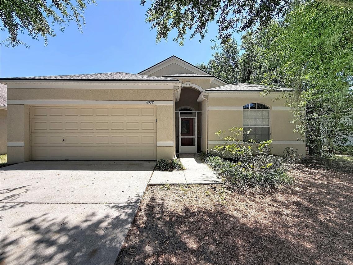 6932 Monarch Park Dr., Apollo Beach, FL 33572